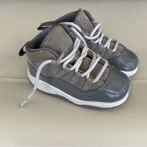 Air Jordan 11 Cool Grey 7c for sale.